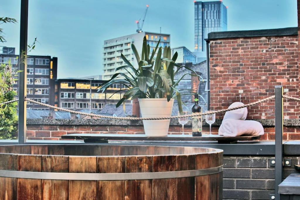 Hammock Heights! Hot Tub,Private Garage,Citycentre Manchester Exterior photo